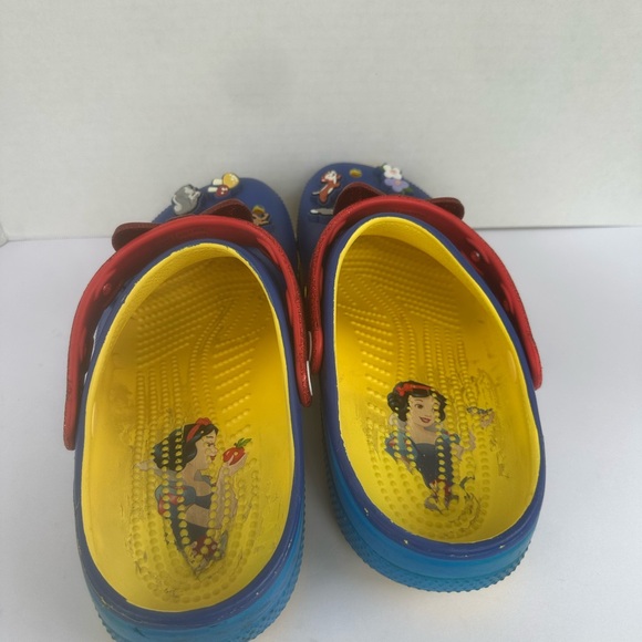 CROCS Blue Sandals with Red Bow and Snow White Character Design - Picture 3 of 4